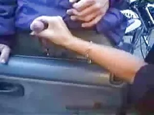 Merokok bersama untu ...